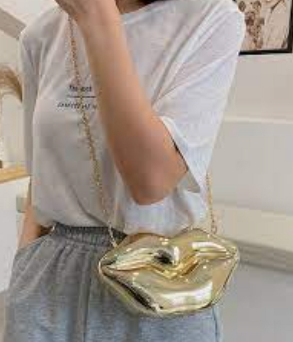 Lips Shaped Metal Hand Bag in Gold