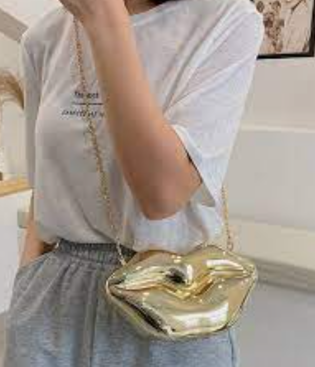 Lips Shaped Metal Hand Bag in Gold