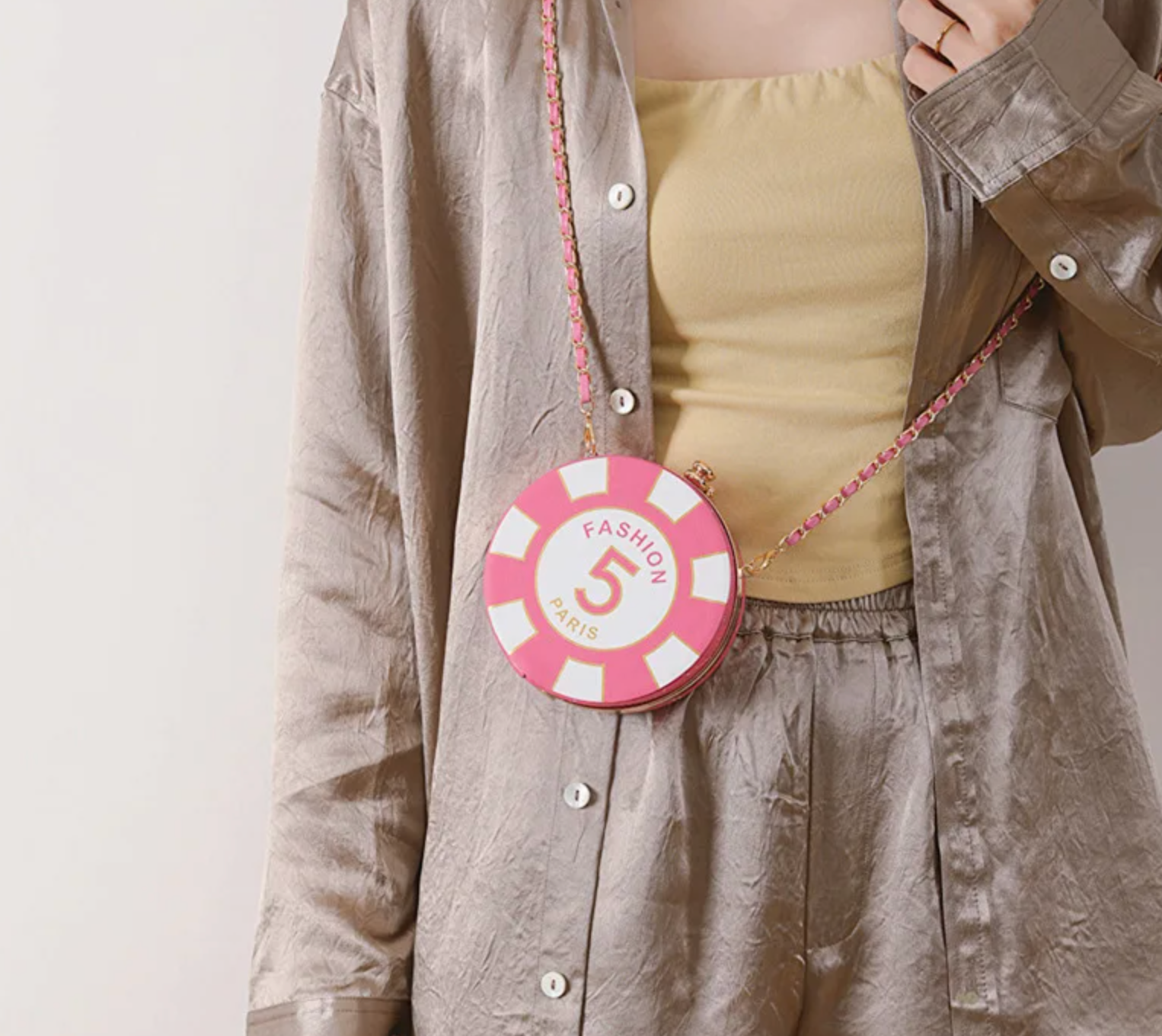 Round Shoulder Bag in Pink