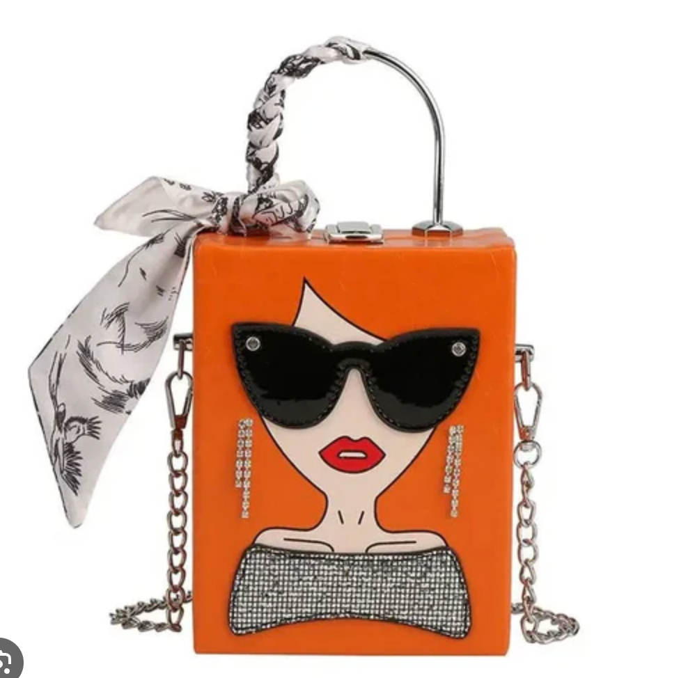 Wooden statement Hand Bag in Brown